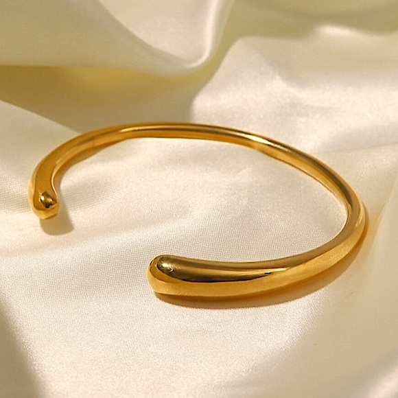 Gold Irregular Geometric Bangle Bracelet, Thick & Thin Cuff, Gold Plated - Picture 7 of 9